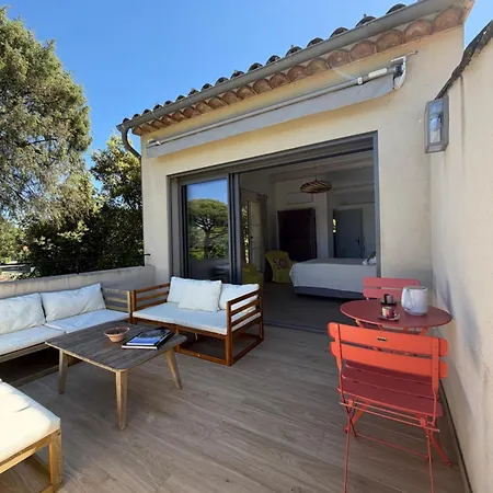 Pensión Loft Madeleine - Avec Terrasse - - Golfe De Saint Tropez Gassin